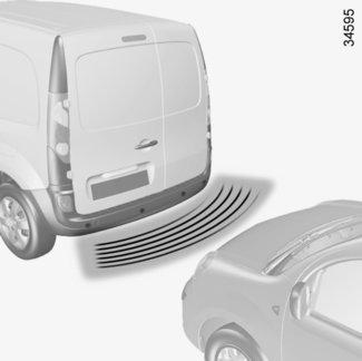 PARKERINGSASSISTANS (1/2) Funktionsprincip Ultraljudsdetektorer, integrerade i bilens stötfångare bak mäter avståndet mellan bilen och eventuella föremål vid en backningsmanöver.
