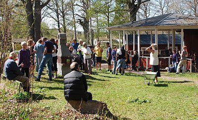 Verksamhetsberättelse och ekonomisk berättelse 2011 Område 5 Vi hade en jättetrevlig gatufest för området fredagen den 29 juli. Det var ca 35 personer som dök upp.