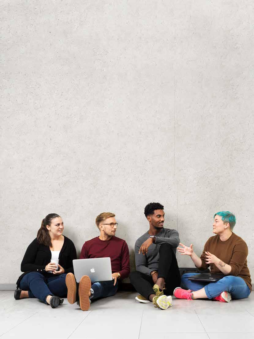 Common Core behövs när samhället förändras I framtiden kommer hälften av de studenter som pluggar just nu att ha jobb som inte finns i dag. Det är jobb som de själva är med och skapar.
