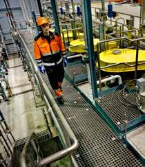Råvara till produktionen av aluminiumfluorid är flusspat och aluminiumhydrat. Odda använder direktlakningsmetod och konventionell rostningsteknik.