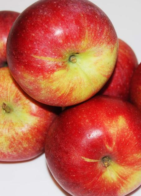 VECKANS EXTRAPRISER Dessa äpplen och morötter är anslutna till ursprungsmärkningen Från Sverige och då ska märket Från Sverige användas