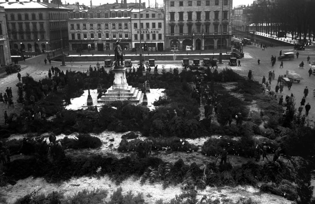 Gustav Adolfs torg, Börsen 1840-tal. Torget hette ursprungligen Stora torget och var centrum för stadens handel.