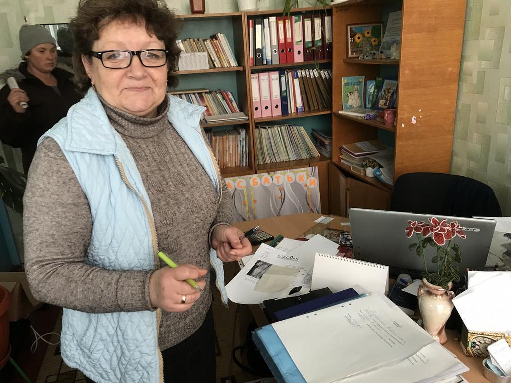 Rektorn; Leisha Debrina som fick hjälp till sin förskola i Minchurinetz hälsar och tackar den kyrkliga syföreningen på Gotland Övriga organisationer och privatpersoner som också skänkt hjälp till