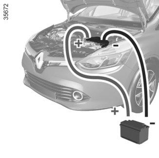 Hjälpstartbatteriets spänning (Ah) ska vara minst lika det urladdade batteriets. Se noga till att bilarna inte kommer i kontakt med varandra, då risk för kortslutning föreligger.