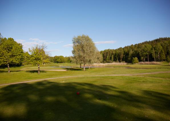 Västerås Bjärby Nära naturområden vid Västerås golfbana och skidbacke. Bjärby ligger nära landsbygd och endast tre kilometer från Västerås stadskärna.