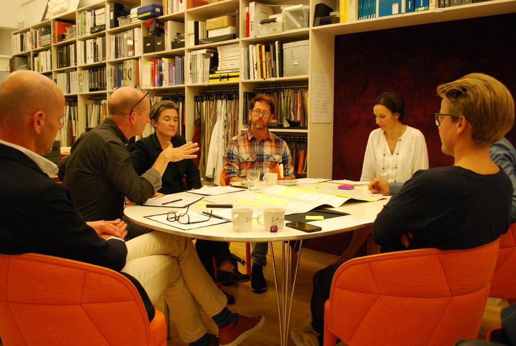 15 (36) Figur 6 Juryarbete efter Stockholm hackathon Resultaten i Stockholm meddelades per mejl till vinnarna (och övriga deltagare).