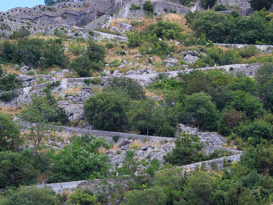 Kotor, slingrande vägen upp