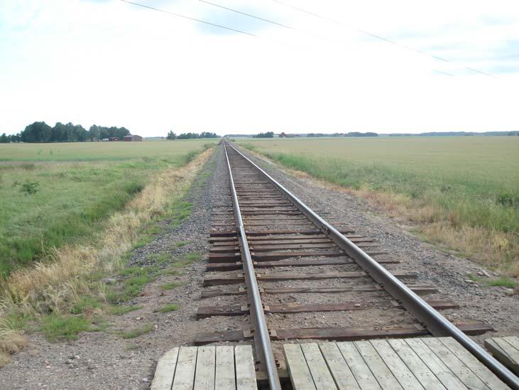 Sida 6 av 23 2. Dagens bana Kinnekullebanan sträcker sig från Gårdsjö i öster till Håkantorp i väster. Banans längd är 120 kilometer.