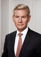 Committee: Deutsche Bank President Executive Board: Schweizerische Kreditanstalt Dr. oec, economics and social sciences, University of St.