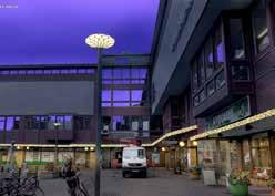 Workshopen utgår från mänskliga rättigheter. Dessutom genomförs kreativa workshops utomhus på Rymdtorget tillsammans med Planta Panta Tree. Värmande soppa serveras och det kan även bli musikinslag.