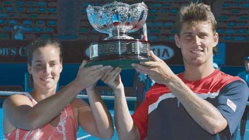 www.sport.sk TENIS 31 JARMILA GAJDOŠOVÁ vyhrala na Australian Open v Melbourne miešanú štvorhru, o ktorej hovorí: Ani takýto titul nemá veľa ľudí Na linke BRATISLAVA - OSTRAVA Narodila sa 26.
