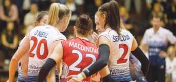 Najväčší zálusk na zvyšné štyri miesta si robia v A-skupine Kamerun, v B-skupine sa o poslednom postupujúcom rozhodne v priamom súboji Kanada Bulharsko a v D-skupine k nemu stačí iba jeden bod získať