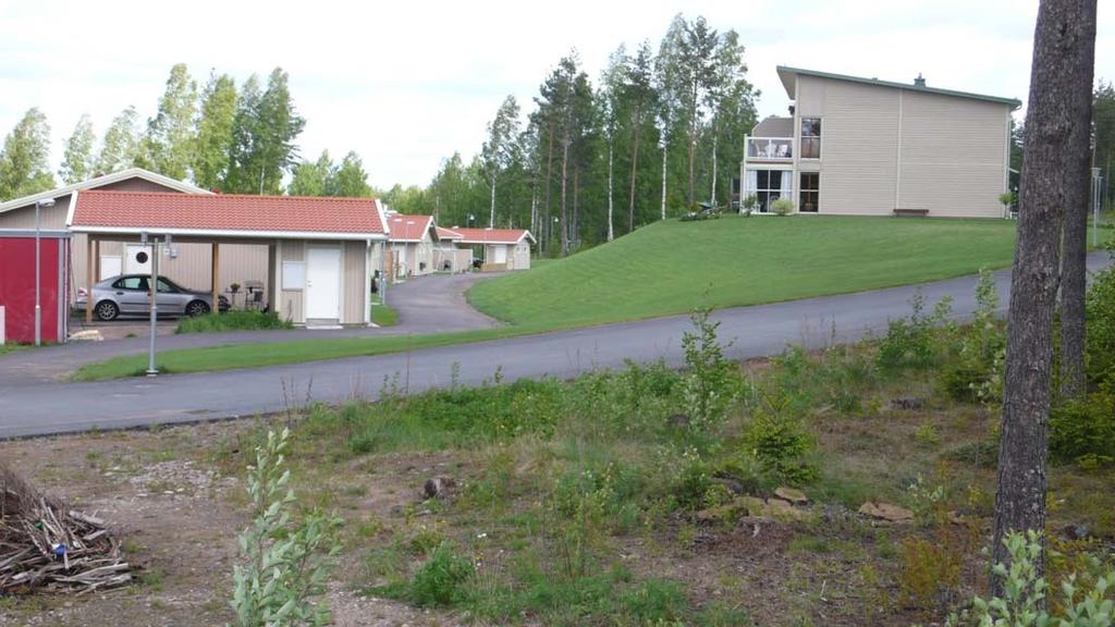 3 FÖRUTSÄTTNINGAR Förutsättningarna i stort har inte förändrats sedan området detaljplanelades 2004. Genomförandeprocessen har dock påbörjats.