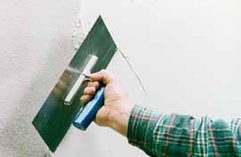 Förberedande arbete Väggmontering Förberedelser av vägg Vid montering av storformatplattor på vägg är det mycket viktigt