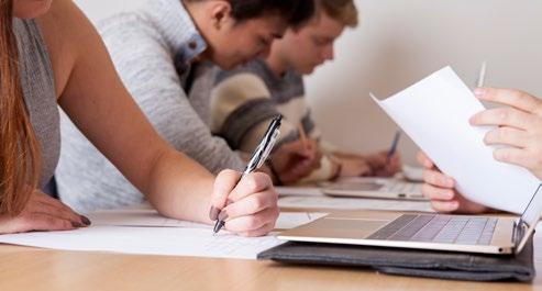Servicekunskap 100 Branschkunskap inom handel & administration 100 Information och kommunikation 1 100 gymnasiearbete 100 inriktning Handel och