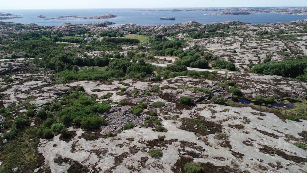 Dnr: LKS 2011-095 Datum: 2018-10-19 ANTAGANDEHNDLING (KONCEPT) PÅVERKAN PÅ LANDSKAPSBILDEN SAMT DE SAMLADE NATURVÄRDENA Detta dokument är framtaget för att beskriva och analysera hur ett genomförande