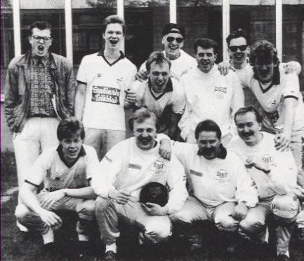 BK Clan Elitserien 1989/1990 Bakre raden: Thomas Strand, Mathias Billberg, Patrik Backe, Christer Igesten, Patrik Boman, Mattias Blixt och