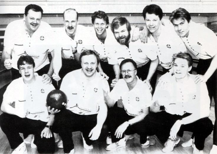 Serieligan Damer Smålands första lag över 7000 poäng, Kalmar AIK, 1993 Översta raden: Mats Johansson, Jan Wiede, Dennis Tagesson, Sonny Olsson, Lars Sanden och Mattias Karlsson.