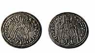 De små mynten är ca. 20 mm ø och nära verklig originalstorlek. Vikingamynt, amulett Präglat i Finland.