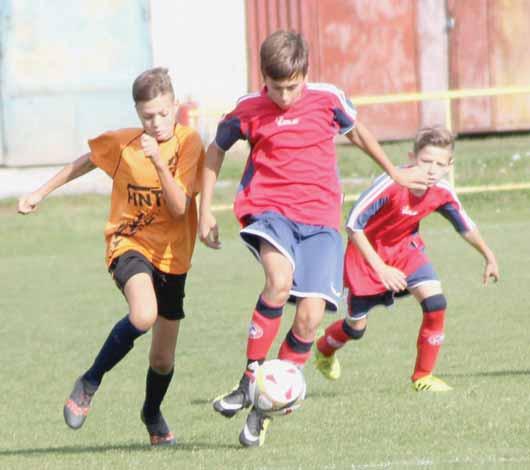 14 MLÁDEŽNÍCKY ŠPORT streda 10. 10. 2018 Dubovský, 63. Podhorány, Ružomberok - Podbrezová 9:0 (2:0), 17. Záhradník, 35. Kulich, 37. a 56. Jokel, 41., 55. a 64. Koós, 47. a 60. Matej. 1. MŠK Žilina 6 6 0 0 46:6 18 2.