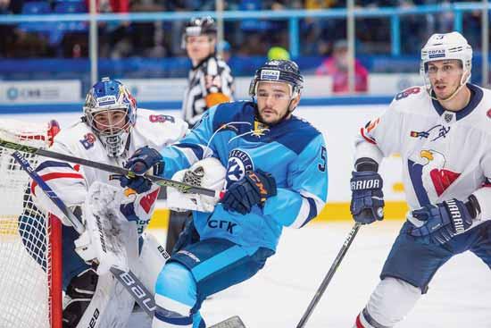 výhrou na ľade Sibiru Novosibirsk. S posledným tímom Kontinentálnej hokejovej ligy sa však natrápili, víťazstvo 2:1 si vybojovali až v predĺžení.