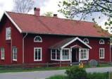 Seglora bygdegård Segloras första folkskola uppfördes 20 år efter att folkskolelagen infördes 1842 och tjänade som