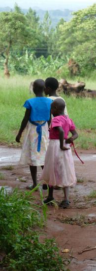 mödrar uppmärk- Uganda I Gulu i norra Uganda har vi med stöd av Radiohjälpen genomfört ett projekt med fokus på att förebygga och minska spridningen av HIV/AIDS.