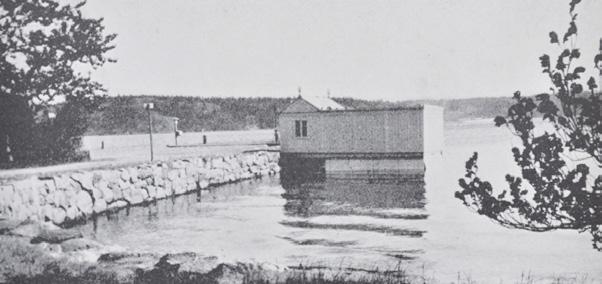 På Lidingö och i Högberga och Brevik fanns till en början mest sommarnöjen, där bad intog en viktig plats.