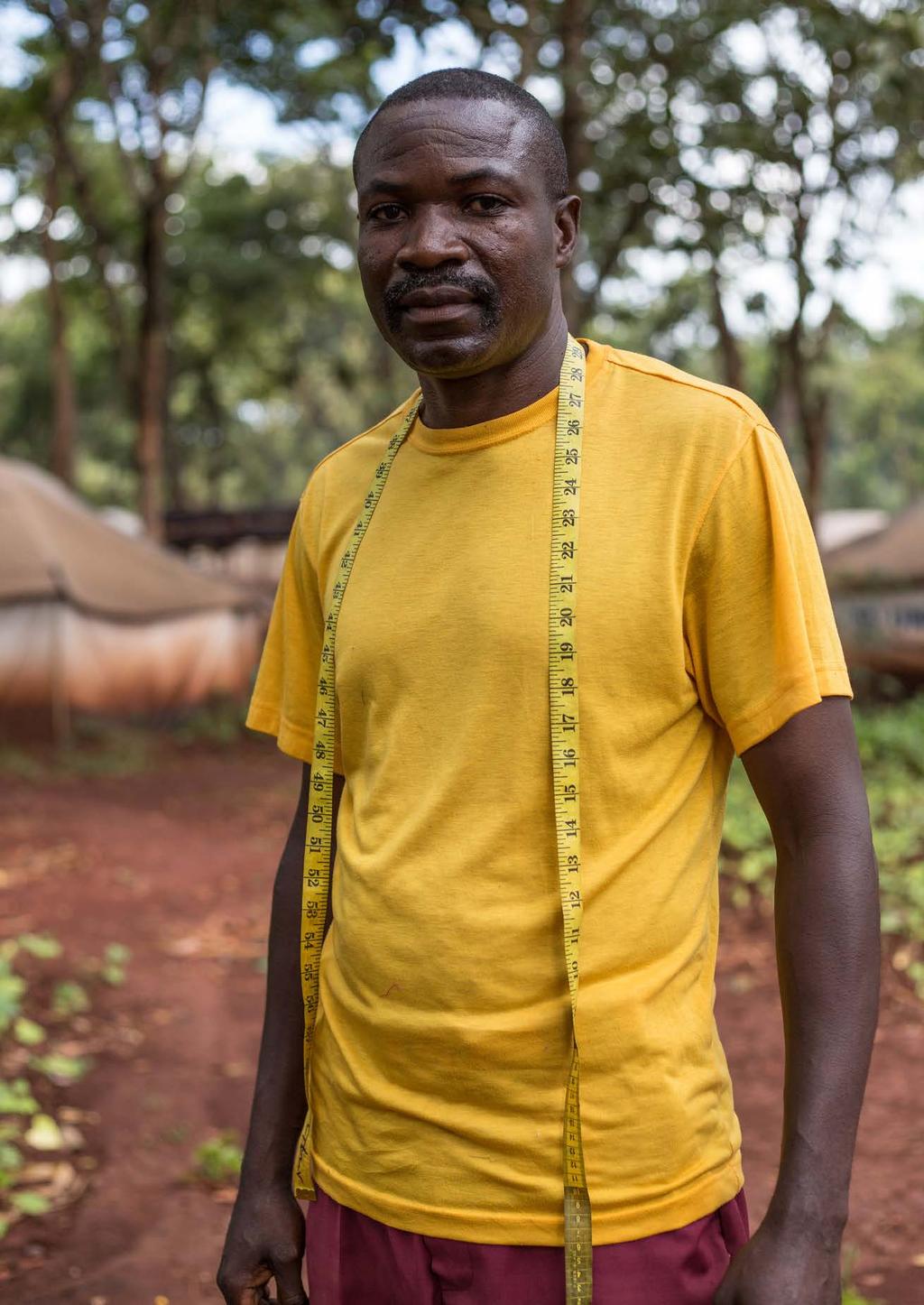 Buchumi, som har flytt från Burundi, bor i flyktingområdet Nyarugusu i Tanzania.