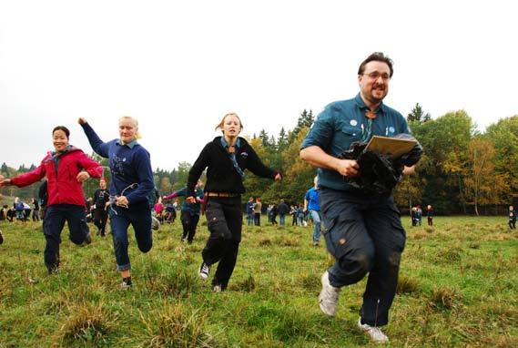 Distriktets verksamhet Distriktets primära uppgift, enligt stadgarna, är att tillhandahålla en mötesplats för scoutkårerna inom sitt geografiska område genom att erbjuda exempelvis utbildning,