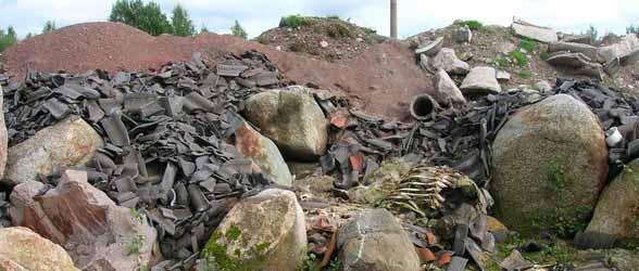 Avståndet till Liälven är ca 350 m. Tredje mesadammen Säfsen 3:1 Riskklass 2 Tredje mesadammen ligger ca 100 m nordväst om det före detta pappersbruket, se figur 14.