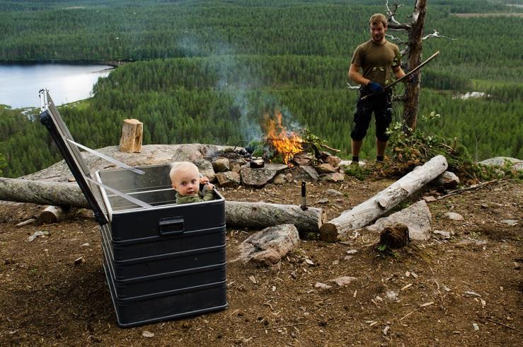 ELD, VATTEN & ÖVERNATTNING Ovanför klippan finns en fin grillplats där vi hoppas kunna bygga ett vindskydd i framtiden.