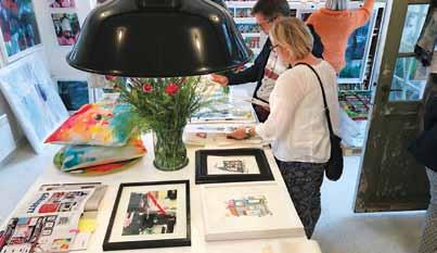 Vernissage/samlingsutställning i Partille herrgård fredag 5 okt. kl.8-20.