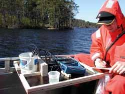 Slaggen lades ut tillsammans med varp på botten i Tjursbosjön.