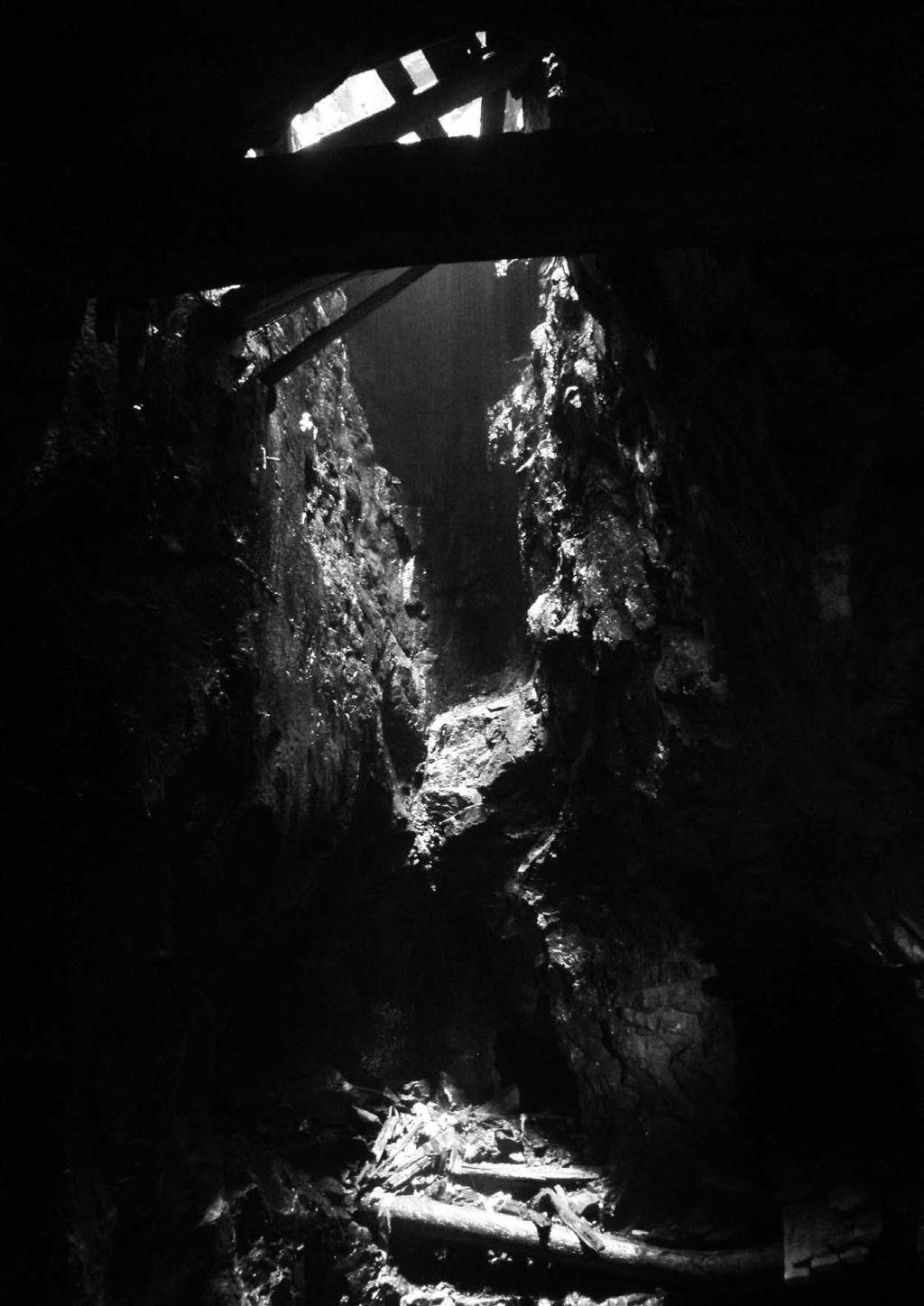 Gladhammars gruvor Underjordiska minnen