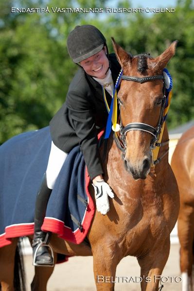 Häst Senior 1. Cecilia Jareholm - Aquila Salaortens RF 2. Emelie Nyderöd - Lord London Strömsholms RSF 3. Lina Janols-Pihlanen - Bricole Fagersta RK Unga ryttare 1.