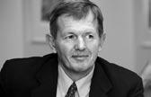 George Rose Ledamot sedan 1998. Finance Director i BAE Systems.