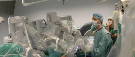 2011:37 Laparaskopisk kirurgi vid njurtumörer K an den laparoskopiska njurkirurgin minska vårdtiden och förbättra den post-operativa återhämtningen utan att vara underlägsen den etablerade öppna