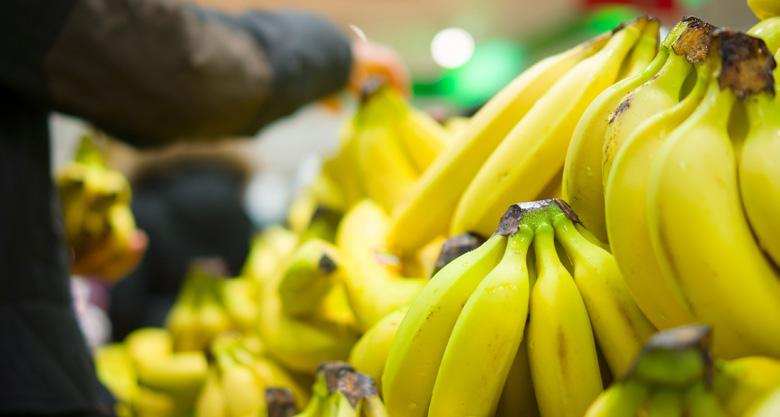 18 Banan som livsmedel Näringsinnehåll Bananer är ett smart och lättillgängligt livsmedel som innehåller många nyttigheter.