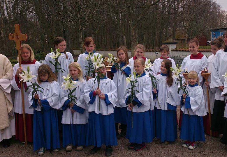 Kyrkokören Traditionell kyrkokör som alltid behöver några karlar till. Vi träffas i prästgården i Farhult på onsdagar kl. 19-21.