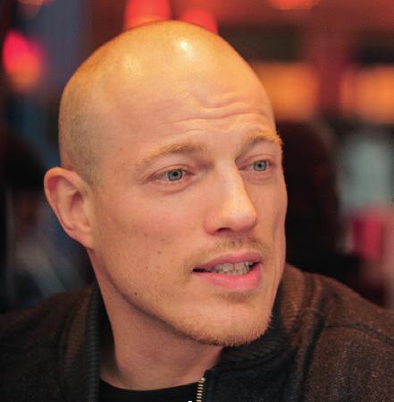 Om Alexander Tilly Alexander Tilly är före detta dörrvakt, numera psykolog och specialist på konflikter och våld.
