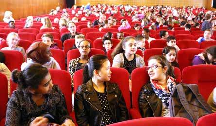 Nytorpsskolan ser Isdraken på biograf Draken i samband med Göteborgs Lilla Filmfestival vårterminen 2015.