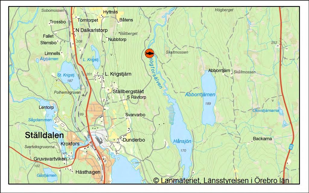 Högforsälven rinner från Södra Hörken i norr via Hånsjön till Björken i söder. Elfiskestationen i Högforsälven.