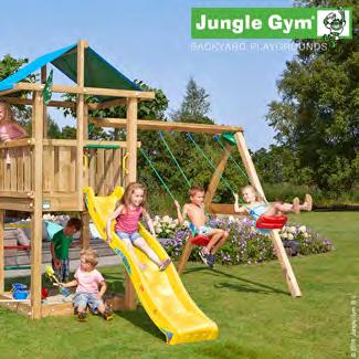 Jungle Gym Hut lektorn med gungmodul och 2 gungor I Jungle Gym Hut lektornet är du i lä för sandstormar och monsunvindar under det sluttande presenningtaket.