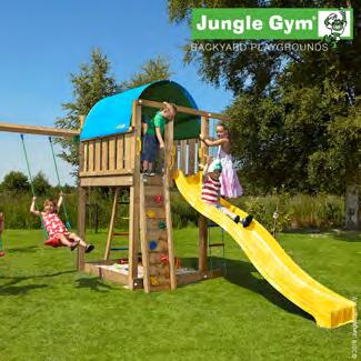 Jungle Gym Villa lektorn med gungmodul och 2 gungor Spännande och utmanande lekplats till barnen. Ska barnen ha allt de kan önska sig rätt i trädgården, är detta lektorn med klättermodul perfekt.