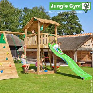 Jungle Gym Shelter lektorn med klättermodul och 1 gunga Spännande lektorn med asymetriskt, sluttande tak Med ett brett asymmetriskt, sluttande tak lever Jungle Gym Shelter perekt upp till sitt namn.