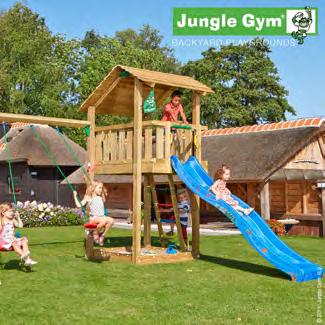Jungle Gym Shelter lektorn med gungmodul och 2 gungor Spännande lektorn med asymetriskt, sluttande tak Med ett brett asymmetriskt, sluttande tak lever Jungle Gym Shelter perekt upp till sitt namn.