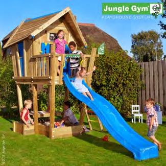 Jungle Gym "Crazy Playhouse + tower" Ett roligt och galet lekstugetorn med massor av skeva vinklar.
