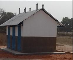 Skolan pågick i en hyrd fastighet i väntan på ett samaritansk ingrepp för att bygga det tilldelade landet åt dem.