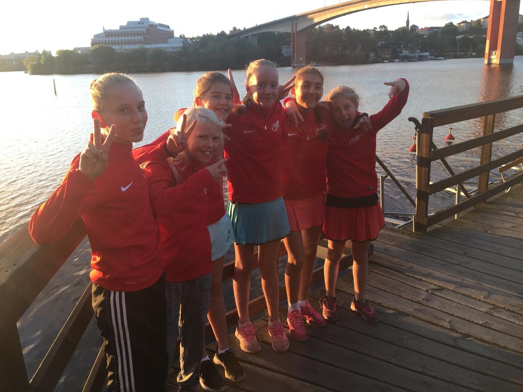 2017-03- 01 Sida 13 (26) Regionspelet Sofias Cup för flickor 12 spelades i Kalmar. Förlust mot Tennis Syd och Mitt, samt oavgjort mot Väst gjorde att vi slutade 3:a i poolen.